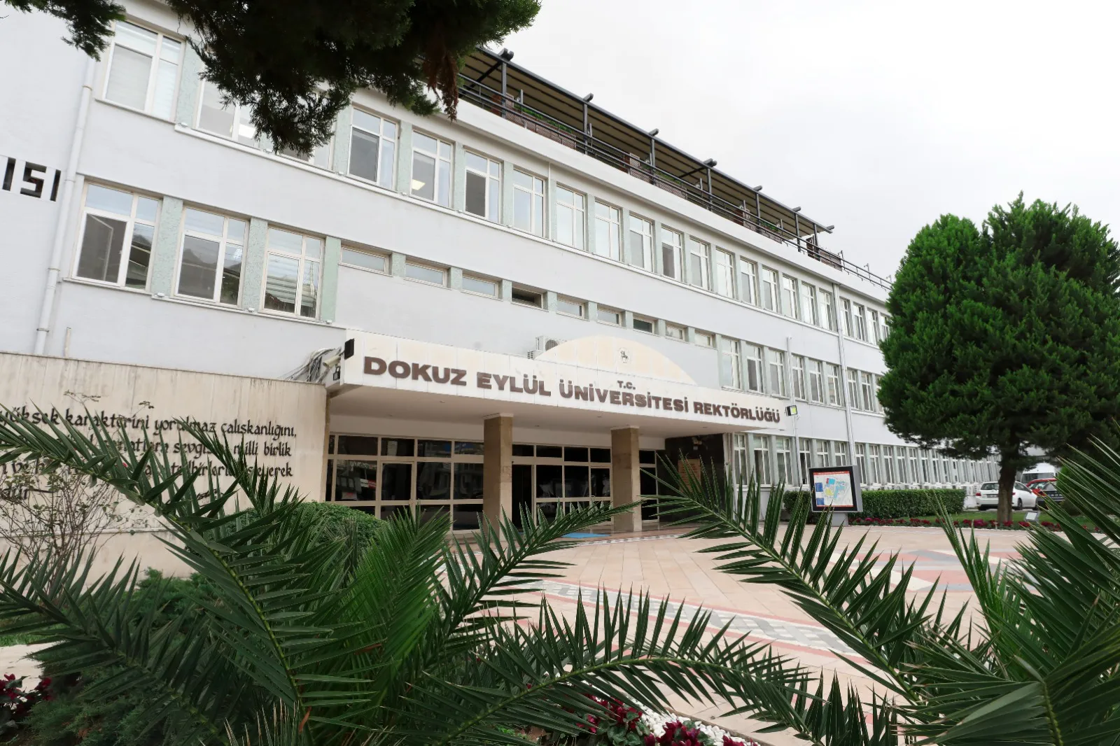 9 Eylül universitetini niyə seçməlisən?